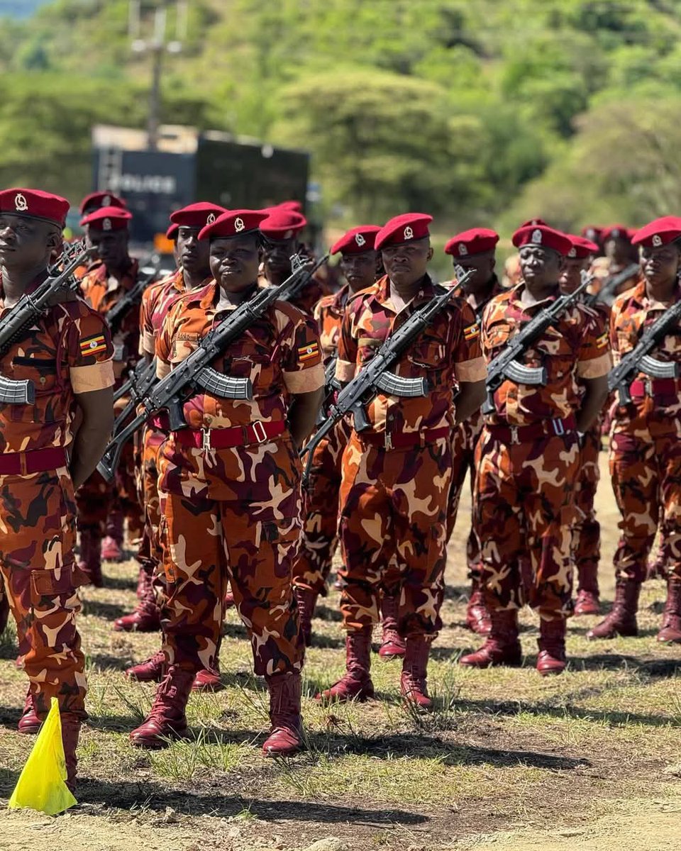 mk_diehard1's tweet image. Uganda Security Personnel in Different uniforms representing. #UPDF #trend
