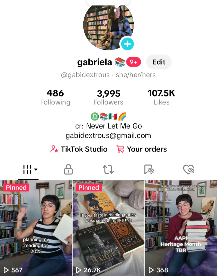 gabriela 📚 tweet media