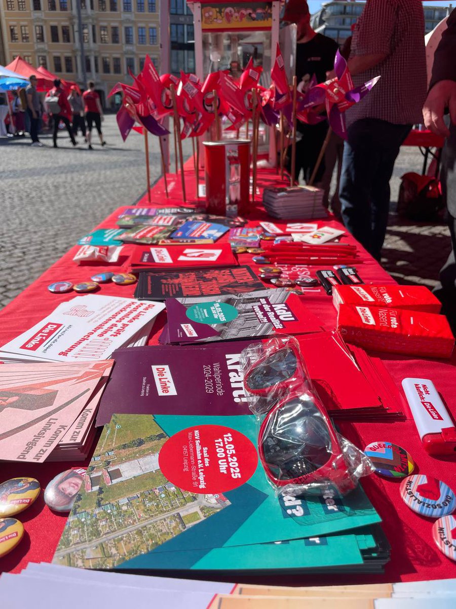 #1Mai 
Wir stehen fest an der Seite der Gewerkschaften und der Beschäftigten. Gute Arbeit braucht gute Löhne bei guten Bedingungen!

#srle #dielinke #leipzig #sozialgerecht