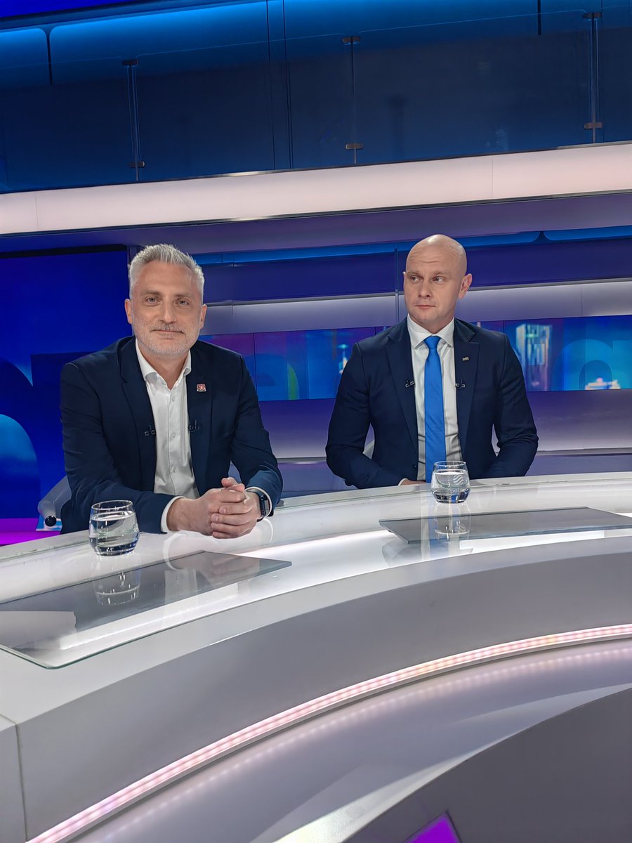 #debatagozdyry
Piotr Ostrowski <a href="/OPZZcentrala/">OPZZ</a> 
B. Mickiewicz <a href="/Solidarnosc_/">NSZZ Solidarność</a> 
<a href="/GolebickaAnna/">Anna Gołębicka</a>