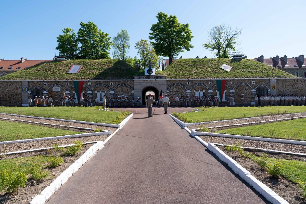 Chef de corps du GRLE tweet media