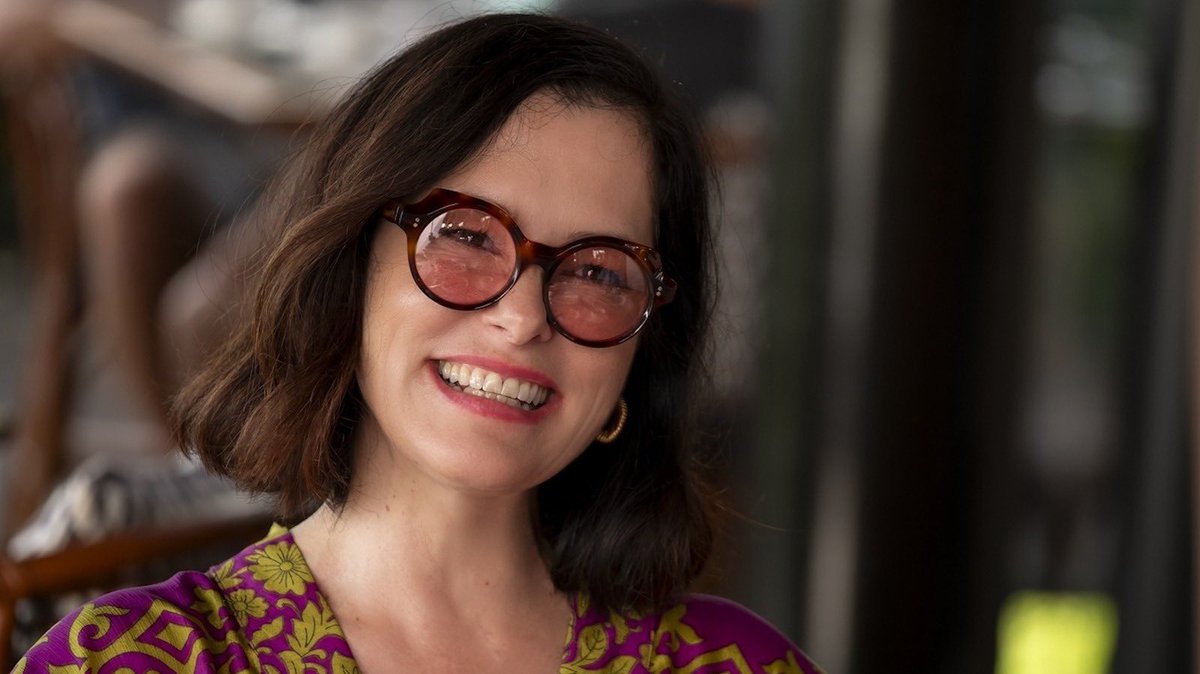 Paulina de la Mora walked so Victoria Ratliff could run.