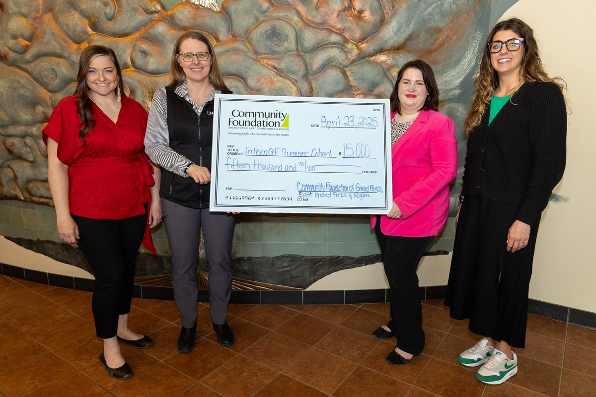 Community Foundation (@ggffoundation) on Twitter photo Our Executive Director Becca Baumbach presented <a href="/GFREDC/">Grand Forks Region EDC</a> and <a href="/NDinnovators/">Center For Innovation</a> with a grant from the Knight Foundation Donor-Advised Fund. This award will support the InternGF Summer Cohort, a no cost experience open to interns across the region: grandforks.org/insid.../summe… Our Executive Director Becca Baumbach presented <a href="/GFREDC/">Grand Forks Region EDC</a> and <a href="/NDinnovators/">Center For Innovation</a> with a grant from the Knight Foundation Donor-Advised Fund. This award will support the InternGF Summer Cohort, a no cost experience open to interns across the region: grandforks.org/insid.../summe…