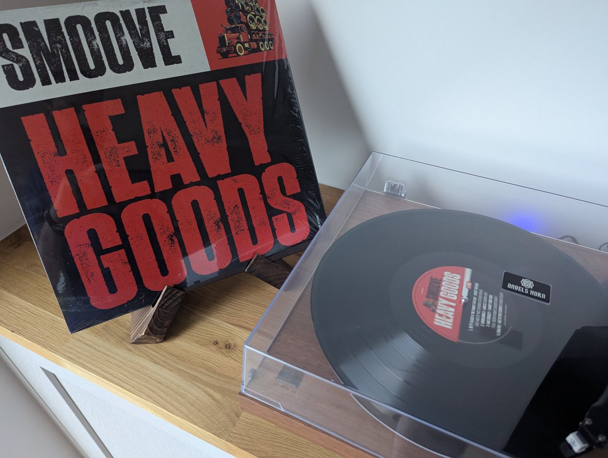 PaulTurner365's tweet image. A #thursdayvibes spin around &apos;Heavy Goods&apos; by @stevenmoove on @JalapenoRecords #Cheers

#vinyl #vinylrecord #nowspinning
