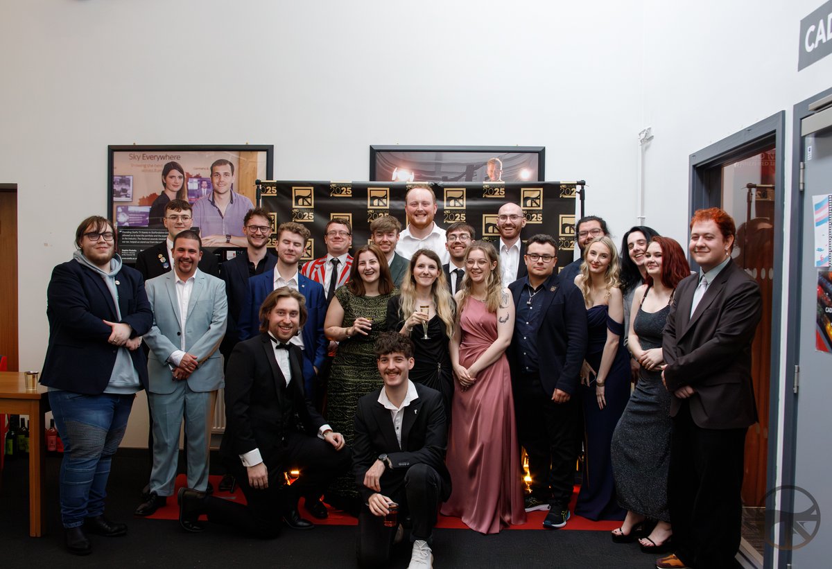 AffinityPng's tweet photo. The wonderful @theskiesbg took some incredible shots of the event, I can't thank her enough. You can find them here: https://t.co/qvf4bwQWkw
(Credit for Instagram @ theskiesbg) 

&amp; if you have a second to fill out the feedback survey I'd be really grateful https://t.co/tudtA5pnVH https://t.co/bArDhhSBj3