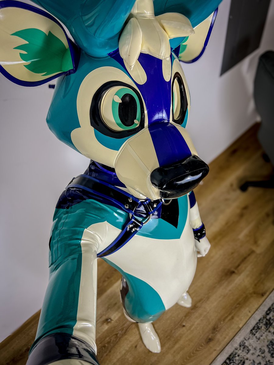 Keep me locked in this permanently and I’ll be your good boy~ 😋