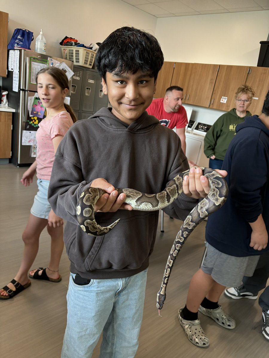 Mrs. Porter tweet media