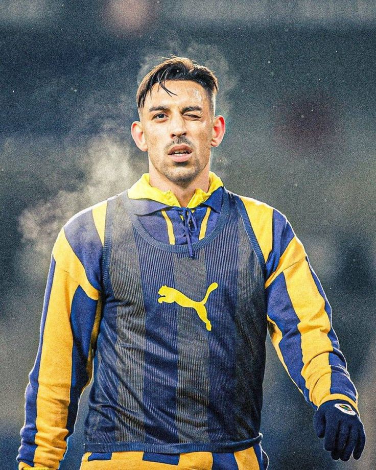 seni dünyada seven 100 kişi varsa onlardan biri benim seni dünyada seven 10 kişi varsa onlardan biri de benim seni dünyada seven 1 kişi varsa o kesin benim seni dünyada seven hiç kimse yoksa bil ki ben ölmüşüm.