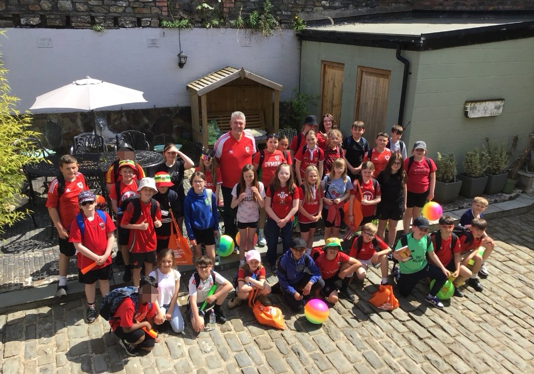 Edwardsville Primary School (@edwardsvilleps) on Twitter photo Our year five and six pupils had lots of fun at Merthyr Literature Festival today.
It was a pleasure to meet so many inspirational people.
Diolch yn fawr iawn <a href="/SteveGeorge100/">Steve & George</a>
#readingforpleasure
#moti Our year five and six pupils had lots of fun at Merthyr Literature Festival today.
It was a pleasure to meet so many inspirational people.
Diolch yn fawr iawn <a href="/SteveGeorge100/">Steve & George</a>
#readingforpleasure
#moti