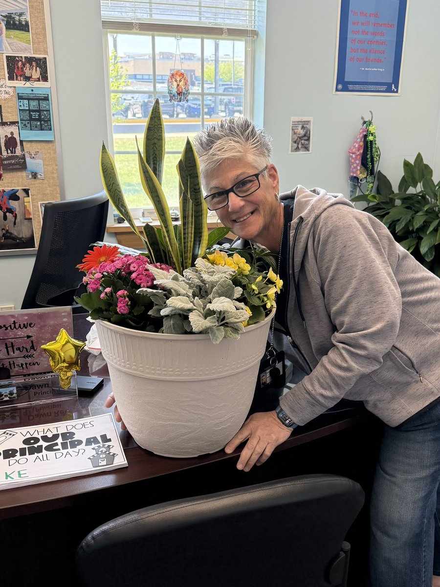 Happy Principals Day to the Best!!!💙💛<a href="/stplc_principal/">dawn reo</a>