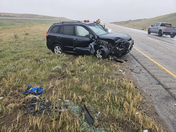 Jeff Goetz (@d2pio) on Twitter photo Not many details how this happened on I-25 April 30. Slow moving, multiple WYDOT vehicles - we space them out to give advance warning - all our lights on, and still ... Please pay attention!  Thankfully, no injuries to our crew, minor injuries to SUV driver. #wyoroad Not many details how this happened on I-25 April 30. Slow moving, multiple WYDOT vehicles - we space them out to give advance warning - all our lights on, and still ... Please pay attention!  Thankfully, no injuries to our crew, minor injuries to SUV driver. #wyoroad