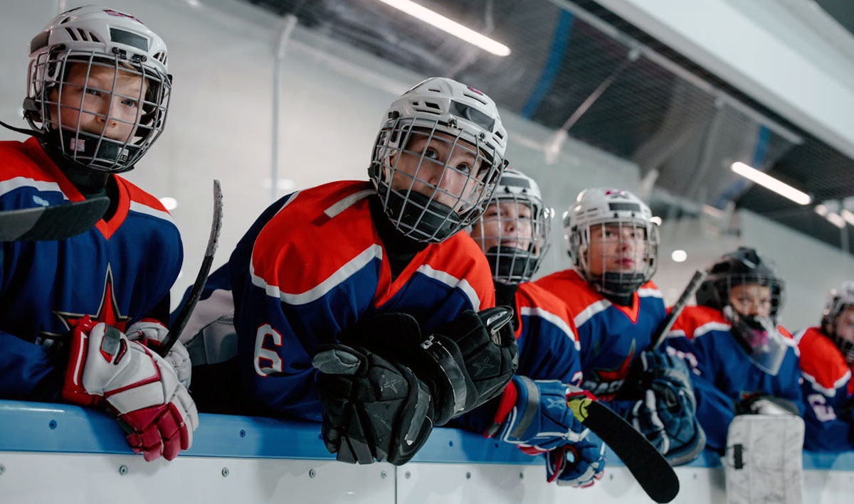 Mental Toughness in Youth Hockey Players
Mental toughness and resilience help youth hockey players stay focused, manage stress and push through setbacks, ultimately improving their overall performance. #Hockey #YouthHockey #MentalToughness #Performance bit.ly/3RKii8Y