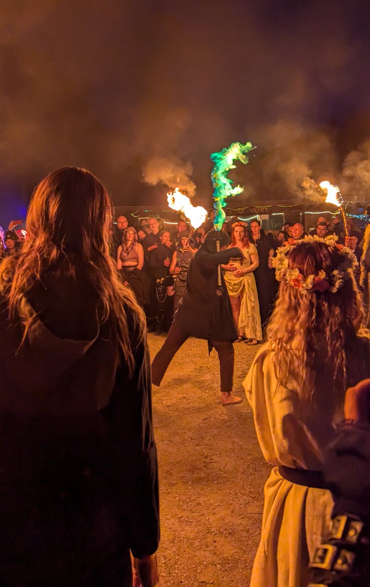 booksbats's tweet image. I didn't get around to asking what makes the flames burn green 🤔

Picture from last night's #Beltane ritual 🔥