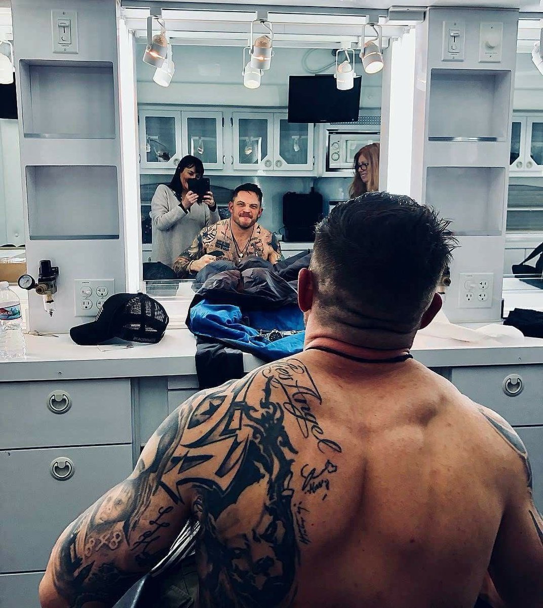 Hardydoingstuff's tweet image. Tom Hardy tattoos