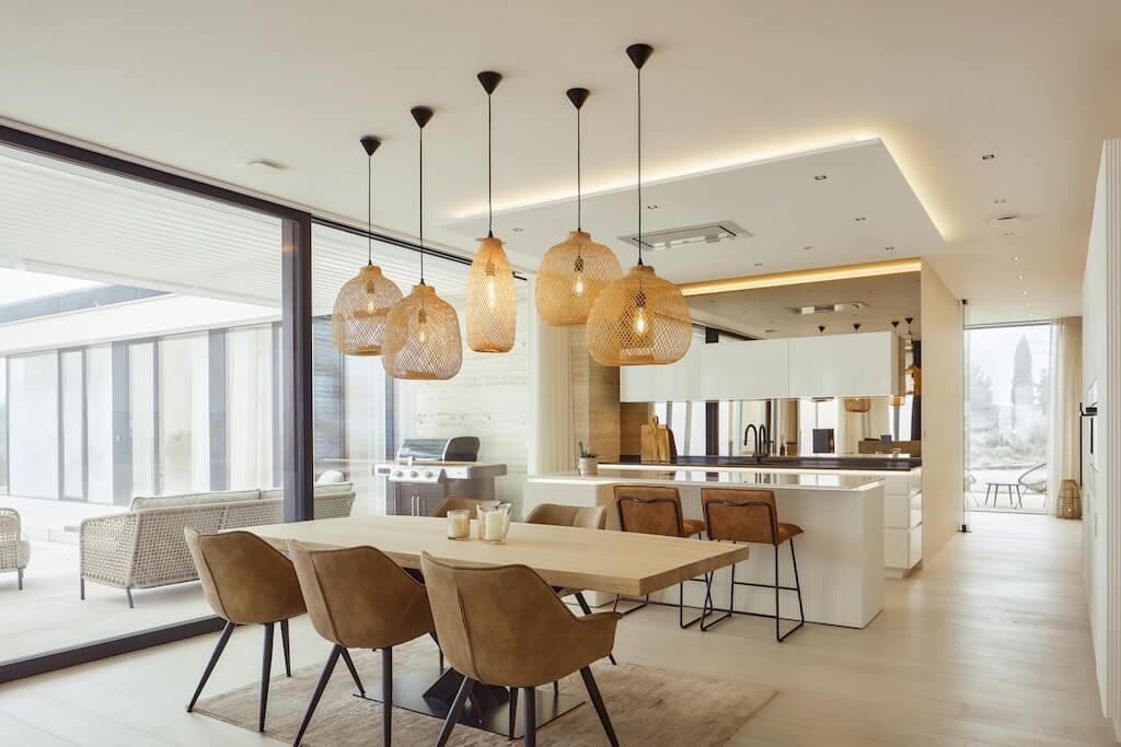 AmazingArchi's tweet image. Bungalow in East Bohemia by Atelier Kunc Architects
Read more: amazingarchitecture.com/houses/bungalo…
Photography: Peter Fabo

#Bohemia
#architect
#architecture
#amazingarchitecture