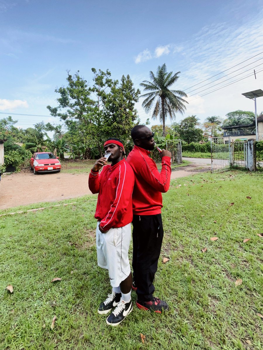 bzrforever's tweet image. BOUNCING CASTLE OUT IN A BIT!
#BOUNCINGCASTLE @Kobiwolf_