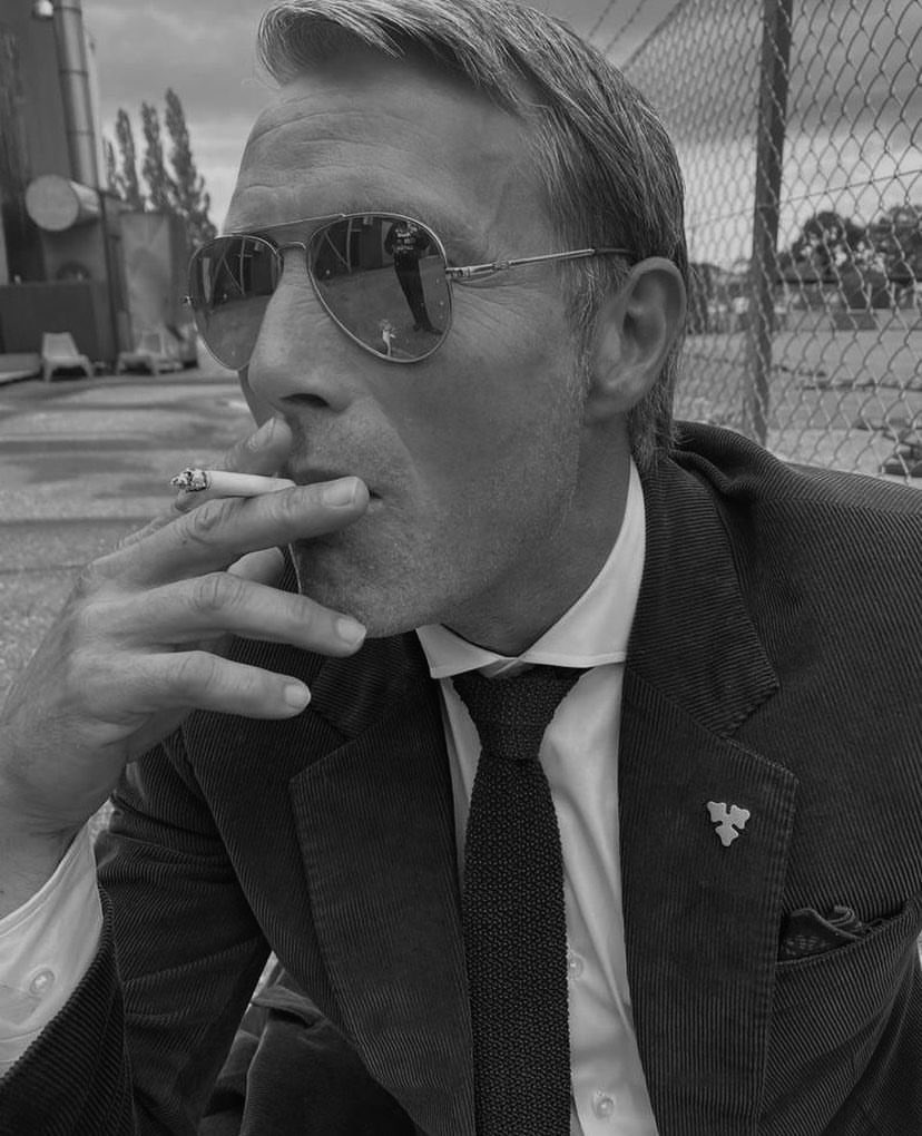 themralf's tweet image. ᅟᅟ
idosos também são (irritantemente) gostosos!
ᅟ