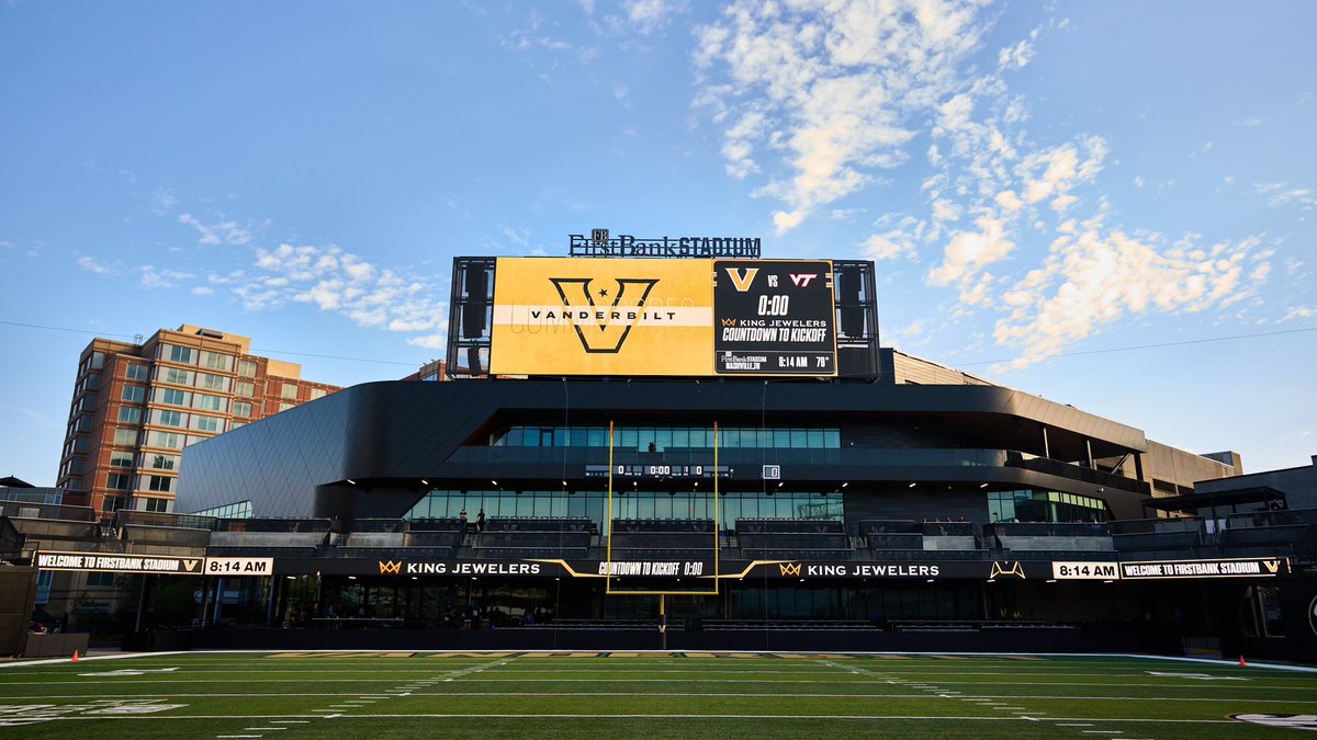 Jace Mccallum โ6โ3 240lbโ EDGE (@jace2026) on Twitter photo Man what a bday gift! Extremely Blessed to receive my 1st SEC offer and 26th Division 1 offer from Vanderbilt University! #anchordownโ๏ธ <a href="/jovanhaye/">Coach Jovan Haye</a> <a href="/Kendall_Lawson3/">Kendall Lawson</a> <a href="/Coach_LBJ_/">Larry Black Jr.</a> <a href="/VandyFootball/">Vanderbilt Football</a> <a href="/vucommodores/">Vanderbilt Athletics</a> Man what a bday gift! Extremely Blessed to receive my 1st SEC offer and 26th Division 1 offer from Vanderbilt University! #anchordownโ๏ธ <a href="/jovanhaye/">Coach Jovan Haye</a> <a href="/Kendall_Lawson3/">Kendall Lawson</a> <a href="/Coach_LBJ_/">Larry Black Jr.</a> <a href="/VandyFootball/">Vanderbilt Football</a> <a href="/vucommodores/">Vanderbilt Athletics</a>