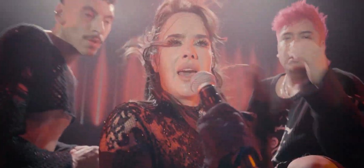 galadiosa26's tweet image. Vayan a ver el video, que precioso todo, que hermosa @GalaMontes2 
😻😻😻
#GalaMontes