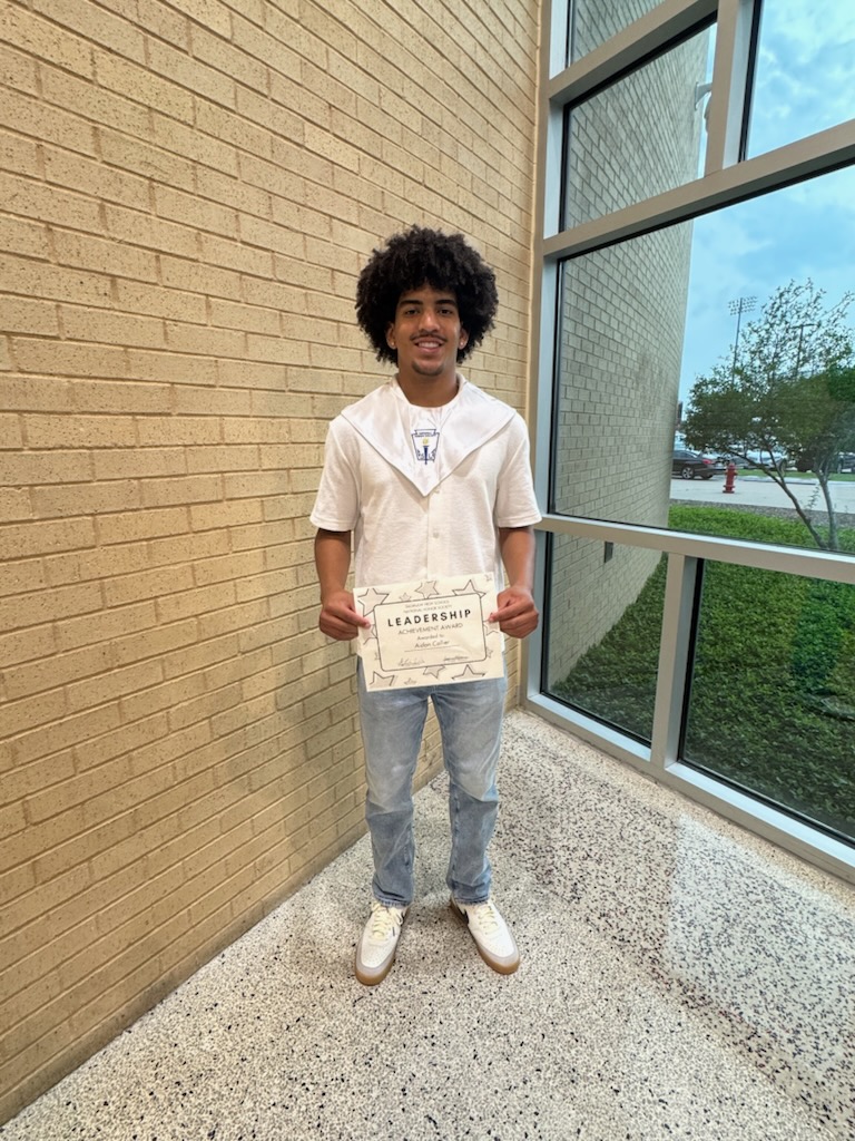 Saginaw Track & Field/Cross Country (@saginawtfxc) on Twitter photo CONGRATULATIONS Aidan Collier (AC) on receiving your National Honor Society stole. Graduation is less than a month. Finish πͺπΎ young man! <a href="/emsisdathletics/">EMS ISD Athletics</a> <a href="/saginawhstx/">Saginaw High School</a> <a href="/H_Grice/">Hunter Grice</a> CONGRATULATIONS Aidan Collier (AC) on receiving your National Honor Society stole. Graduation is less than a month. Finish πͺπΎ young man! <a href="/emsisdathletics/">EMS ISD Athletics</a> <a href="/saginawhstx/">Saginaw High School</a> <a href="/H_Grice/">Hunter Grice</a>