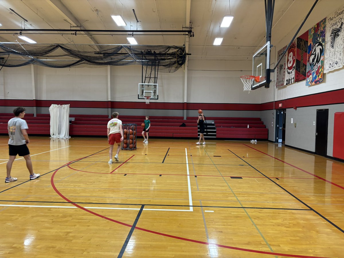 Spring workouts are in the air. Love seeing guys in the gym working hard to get better! #dcwestpride #StayHumbleStayHungry