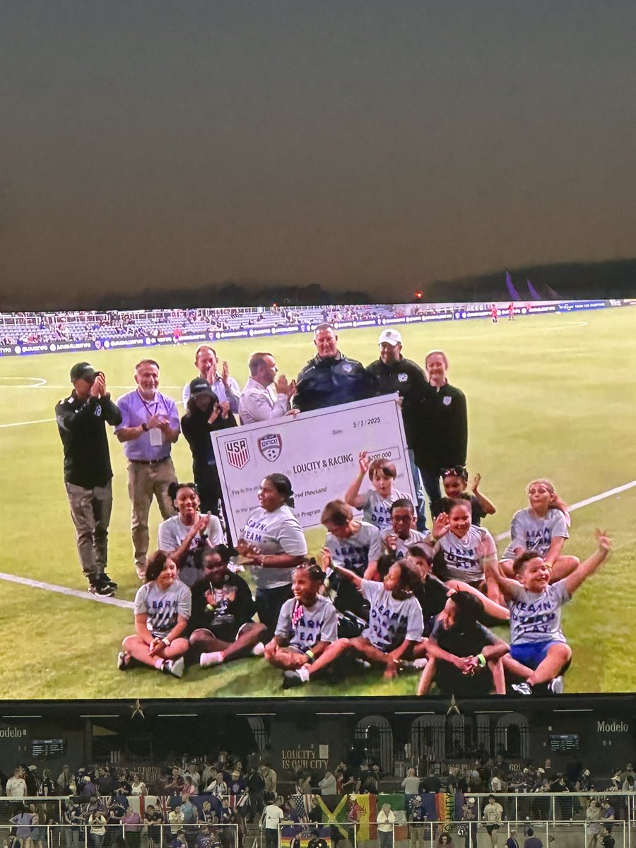 🎨Mrs.Young’s Art Class🎨 (@mrsyoungcreates) on Twitter photo Check out <a href="/GutermuthES/">Gutermuth Elementary</a> afterschool reading program on the big screen at <a href="/loucityfc/">Louisville City FC</a>! 💜⚽️ Check out <a href="/GutermuthES/">Gutermuth Elementary</a> afterschool reading program on the big screen at <a href="/loucityfc/">Louisville City FC</a>! 💜⚽️