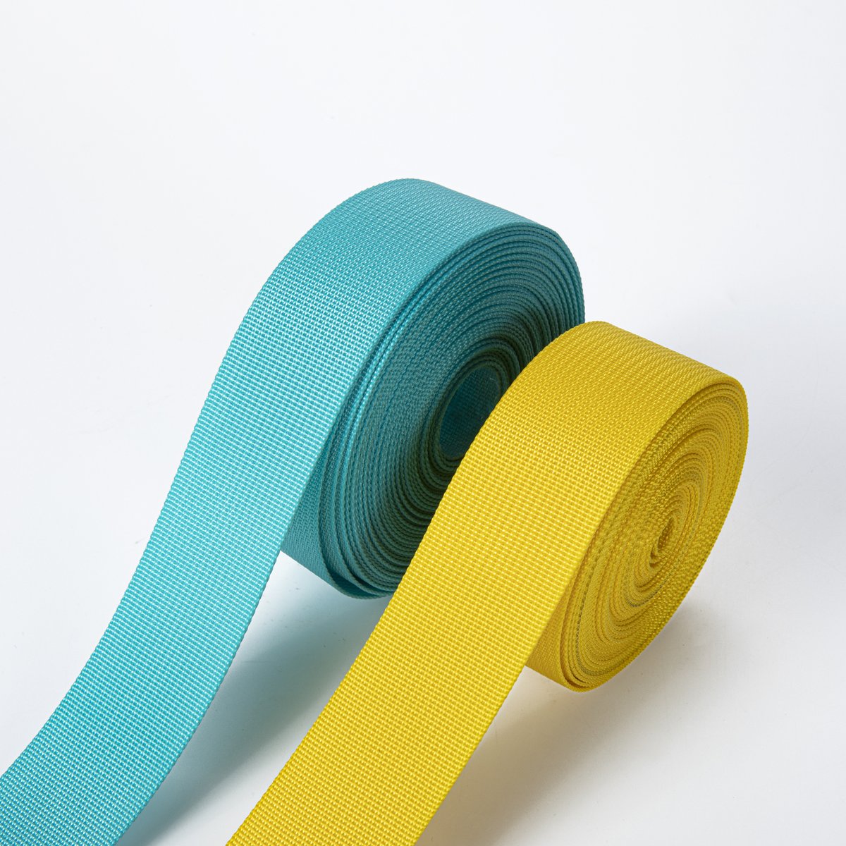 JudecamWebbing's tweet image. Under the scorching sun, does ordinary webbing fade and age easily? Don't worry! Our sun - resistant webbing, after 500 hours of light exposure test, still remains bright in color, tough and durable. It's extremely reliable for outdoor use!
 #webbing #factory #sunproof #fyp