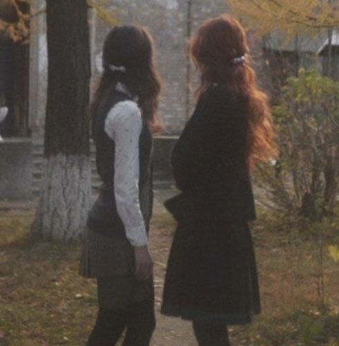 tiredangelwhore's tweet photo. #allydia prep school au https://t.co/A3P6eniR58