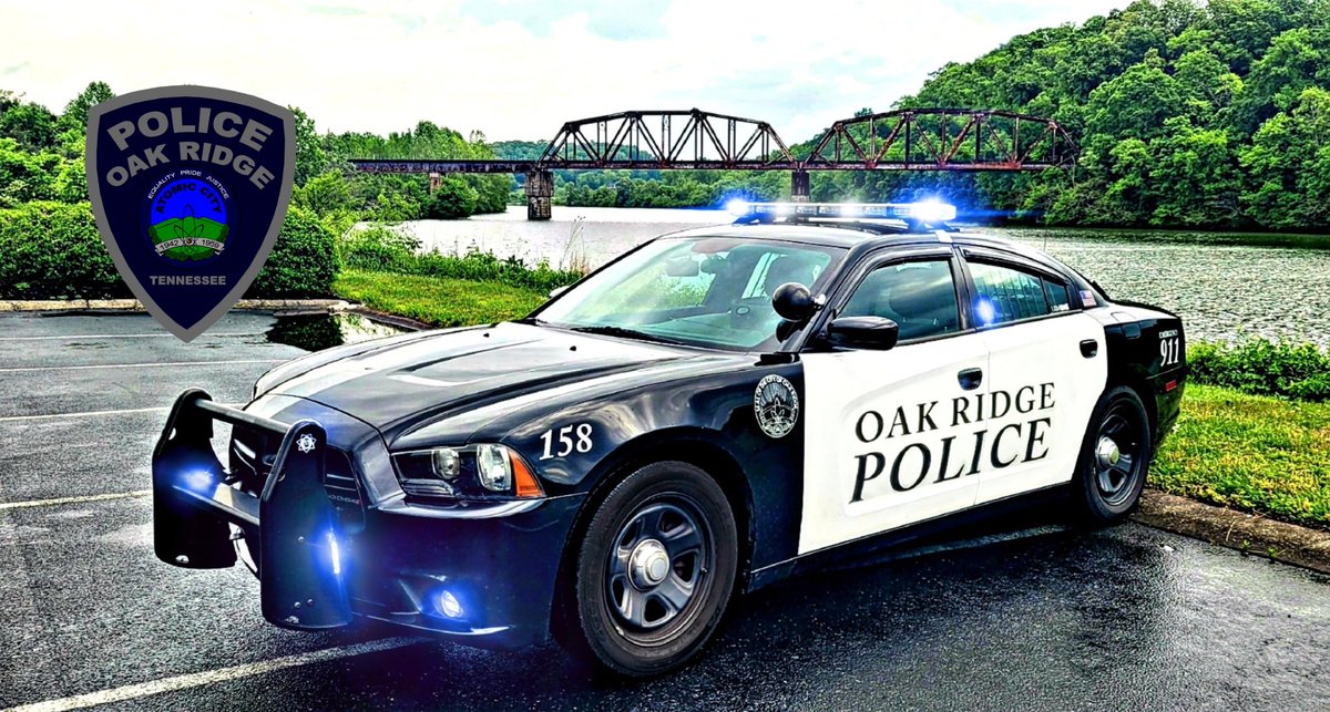 🚦Traffic MAY(hem) Tip 🚦

We know May brings sunshine, graduations, &amp; sudden stops. So please, drive like your grandma’s in the crosswalk &amp; your boss is behind you.