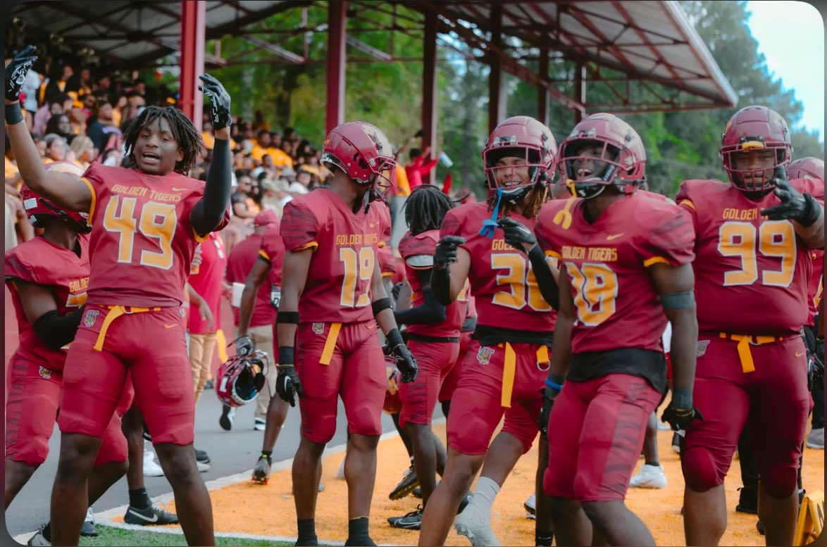 Cam Simmons (@camsimmons96) on Twitter photo After a great phone call with <a href="/CoachOCTigers/">O.C. Williams II</a>, I am blessed to receive an offer from Tuskegee!! <a href="/CoachApp35/">Bryant Appling</a> <a href="/Coach_Davis22/">Coach Davis</a> <a href="/CoachBRogersDL/">Coach Bryan Rogers</a> <a href="/SteveMcLendon96/">Steve McLendon</a> After a great phone call with <a href="/CoachOCTigers/">O.C. Williams II</a>, I am blessed to receive an offer from Tuskegee!! <a href="/CoachApp35/">Bryant Appling</a> <a href="/Coach_Davis22/">Coach Davis</a> <a href="/CoachBRogersDL/">Coach Bryan Rogers</a> <a href="/SteveMcLendon96/">Steve McLendon</a>