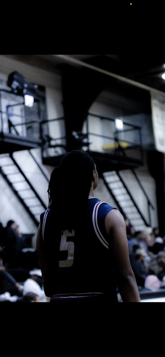 TylikWeeks's tweet image. Been a amazing 2 year so thankful for coaching staff for believing in me and taking a chance one me and I’m supper excited for what the future holds!! Blessed to be the SMCC all time leading scorer #bear🐻