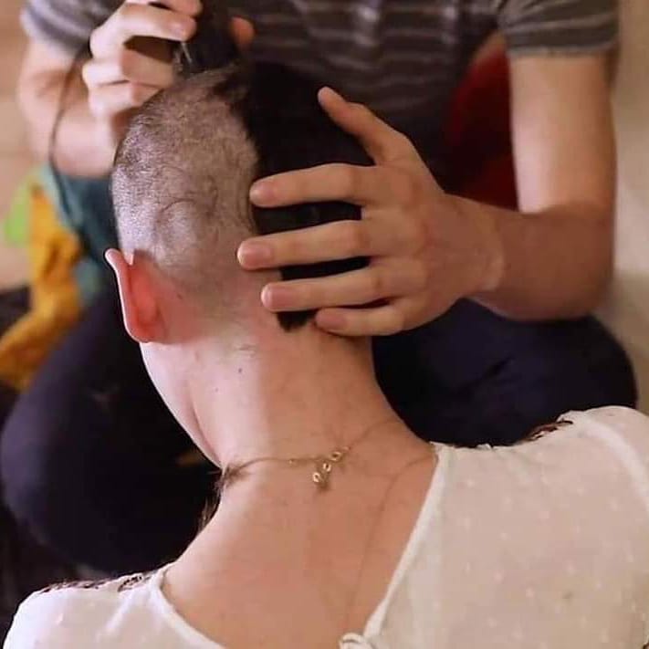 #坊主 #バリカン #剃刀 #カミソリ #剃髪 #スキンヘッド #五厘
彼氏による断髪式