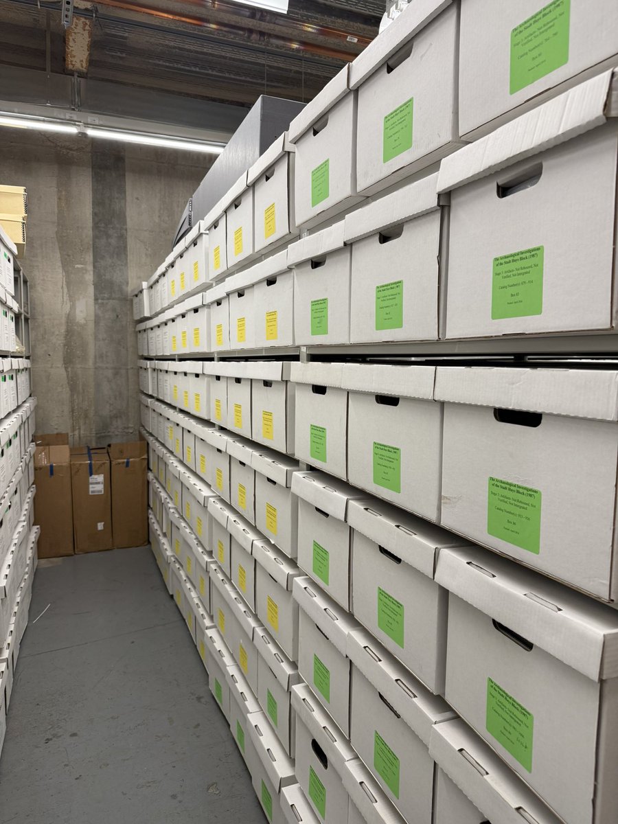 histarch's tweet image. Bush day at the New York City archaeological repository. Great to see so much exciting material from sites within the city ❤️🗽