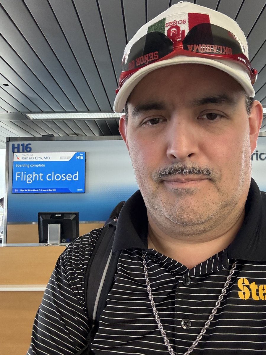 senoroukc's tweet photo. Shoutout to @AmericanAir for the thrill ride today: delays out of DAY, surprise diversion to GRR (because why not?), and now a cozy 7-hour layover in ORD instead of 2. Who needs direct flights anyway?

#TravelGoals #DelayedAndConfused #AmericanAirlines #LayoverLifex2 #ORDstuck https://t.co/RGAXGbawHl