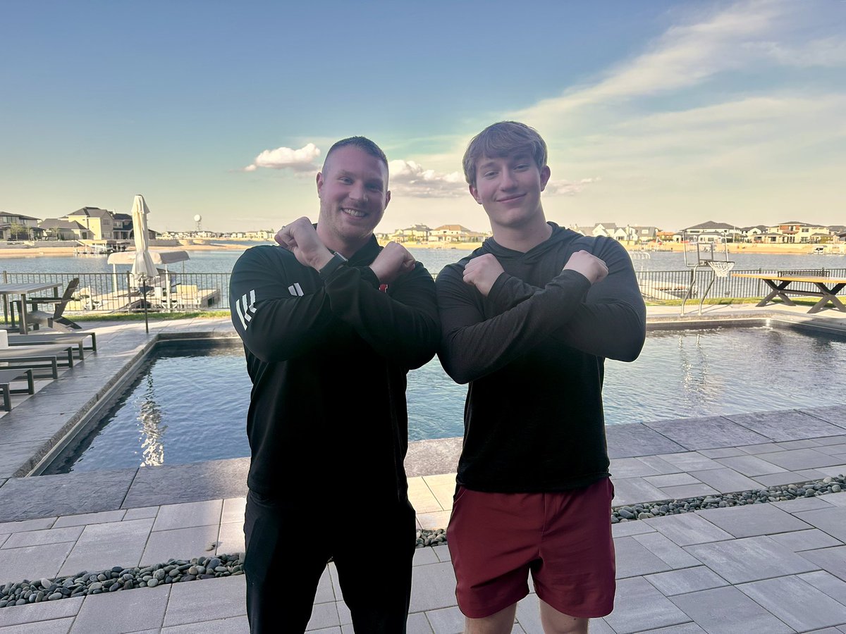 Jase Reynolds (@jasereynoldss) on Twitter photo Always enjoy getting the chance to catch up with <a href="/Rob_Dvoracek/">Rob Dvoracek</a>, thanks for stopping by!! ☠️🔴 <a href="/ENHS_Football/">Elkhorn North Football</a> <a href="/HuskerFootball/">Nebraska Football</a> #GBR Always enjoy getting the chance to catch up with <a href="/Rob_Dvoracek/">Rob Dvoracek</a>, thanks for stopping by!! ☠️🔴 <a href="/ENHS_Football/">Elkhorn North Football</a> <a href="/HuskerFootball/">Nebraska Football</a> #GBR