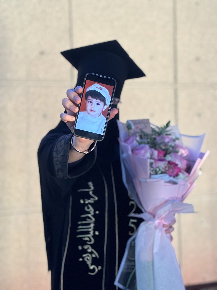 𝐒𝐚𝐫𝐚𝐡 tweet media