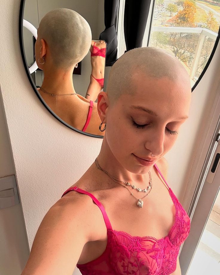 #坊主 #バリカン #剃刀 #カミソリ #美坊主 #スキンヘッド
お洒落美スキン