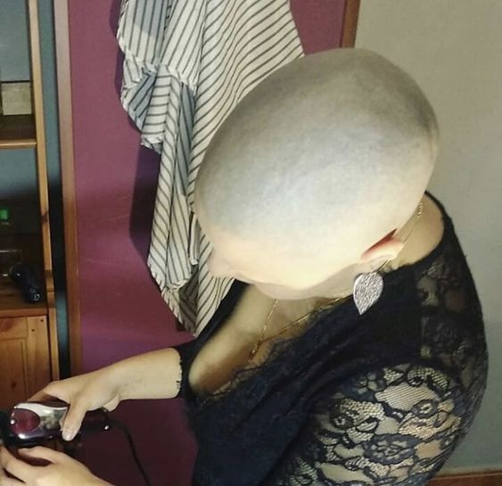 #坊主 #バリカン #剃刀 #カミソリ #剃髪 #スキンヘッド
良さげなアングル