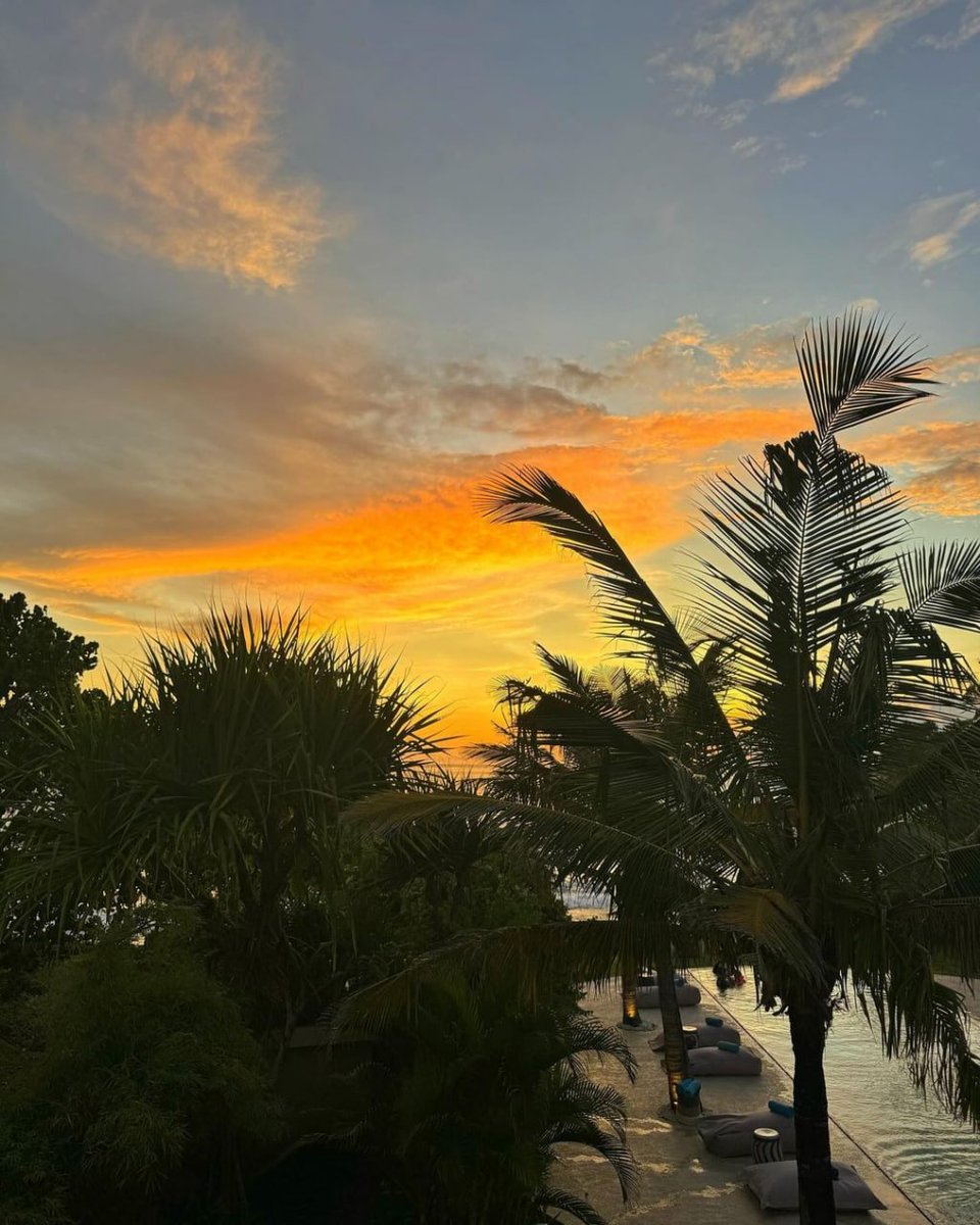 自分の世界に閉じこもらず、旅をすることで様々な景色や物語を見ることができます