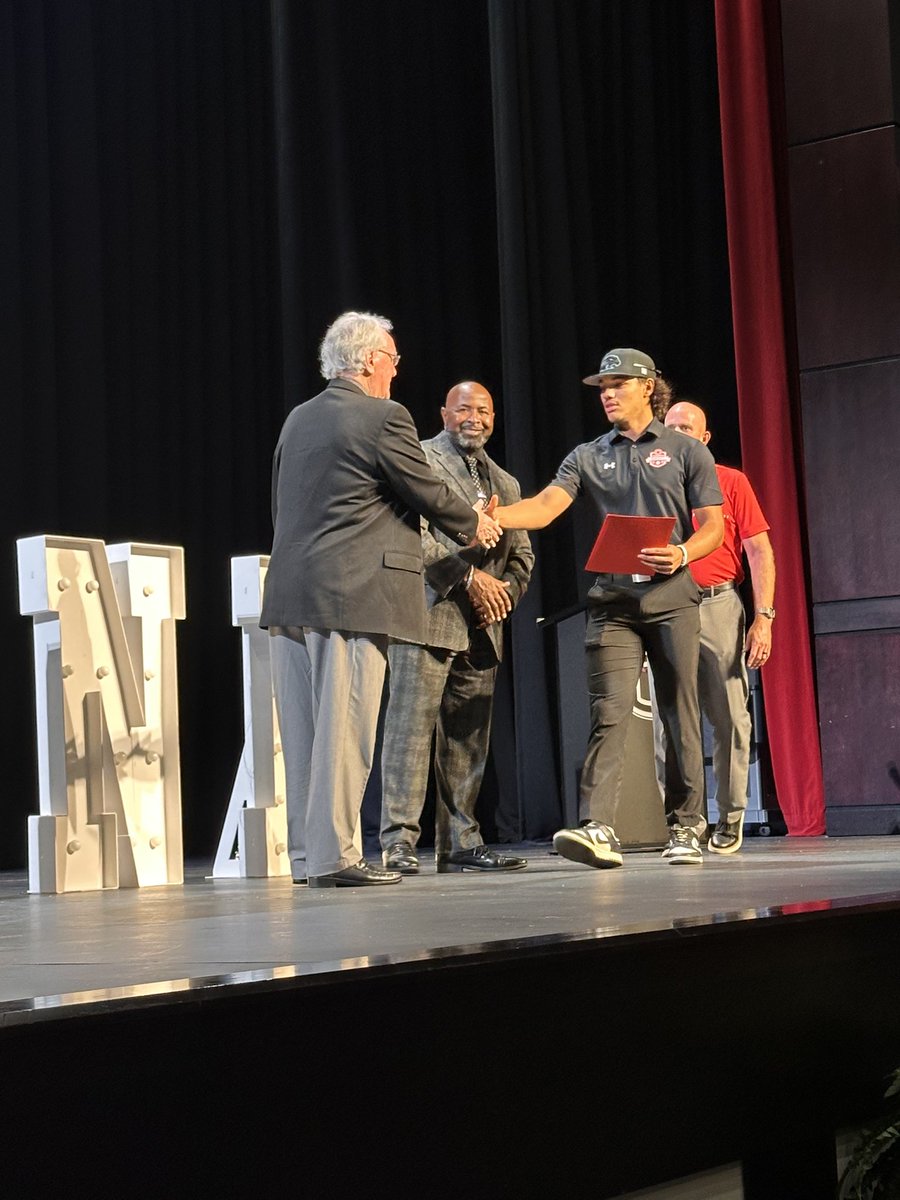 Osborne Athletics (@osbcardinals) on Twitter photo Congrats to our Mike Nordholz Student-Athlete Award winners! …Sandra DeSouza & Josh Tattershall! Thank Mr. Nordholz for presenting! #Grit <a href="/JoshuaTatter2/">Joshua Tattershall</a> <a href="/nordholzbama/">Mike Nordholz</a> <a href="/rlosbornehs/">Osborne High School</a> <a href="/CCSD_AD/">Athletics - Cobb County School District</a> #1% Congrats to our Mike Nordholz Student-Athlete Award winners! …Sandra DeSouza & Josh Tattershall! Thank Mr. Nordholz for presenting! #Grit <a href="/JoshuaTatter2/">Joshua Tattershall</a> <a href="/nordholzbama/">Mike Nordholz</a> <a href="/rlosbornehs/">Osborne High School</a> <a href="/CCSD_AD/">Athletics - Cobb County School District</a> #1%