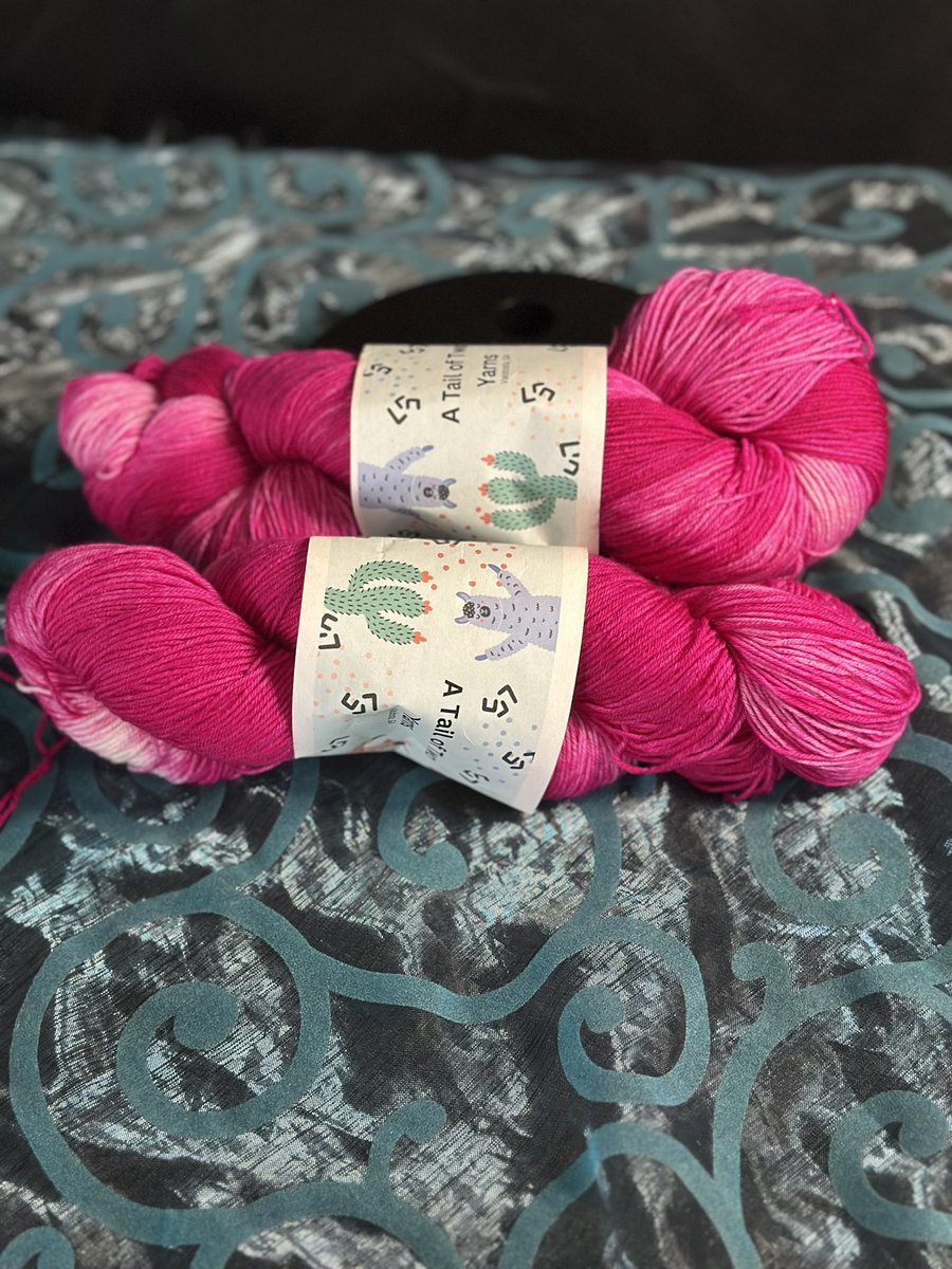 singing_dragon's tweet photo. Squishy yarn at https://t.co/kXNvhWklrt https://t.co/KtOCVW2vcd