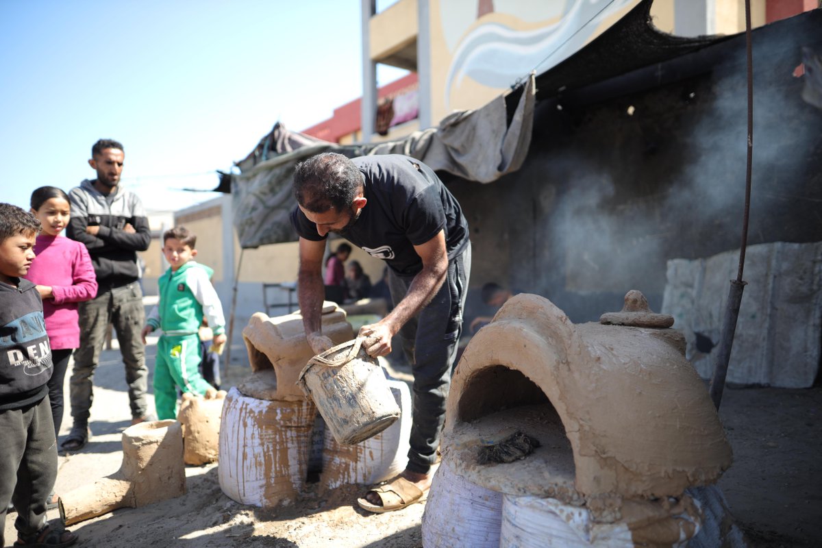 “The lunch meal from WCK is the only meal I have all day,” said Ali, an artisan who builds traditional clay ovens by hand. With no gas or electricity, displaced families rely on ovens like his to cook. WCK meals fuel Ali’s work, helping him support his community. #ChefsForGaza