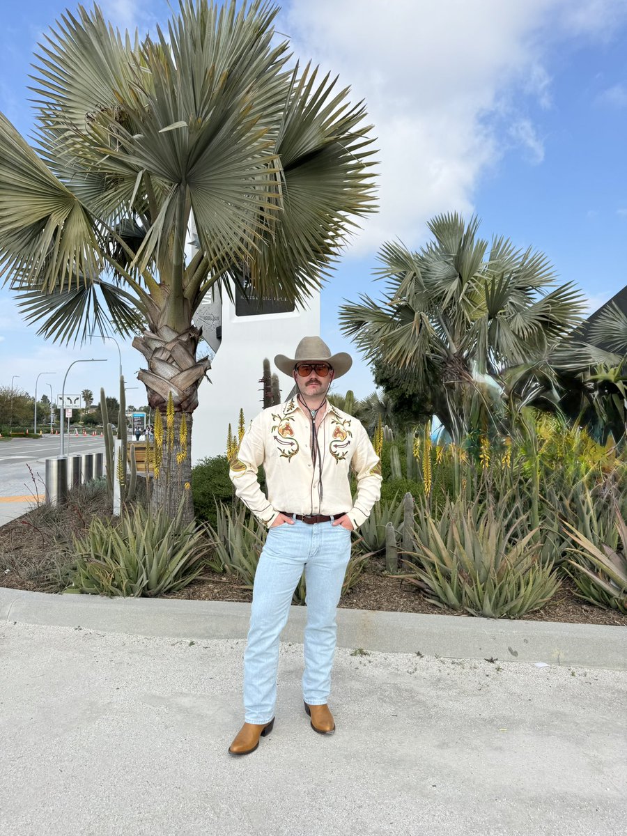 cowboy clinton tweet media