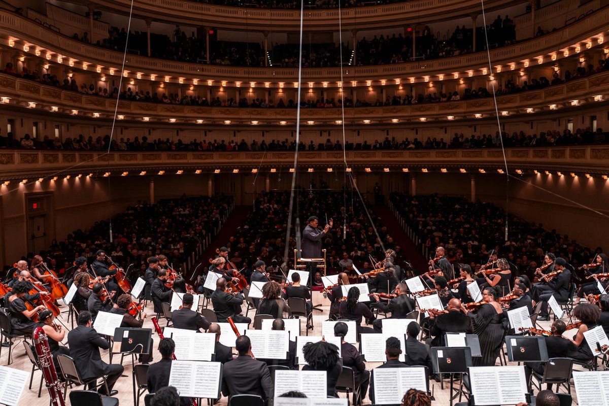 WQXR Classical (@wqxr) on Twitter photo Missed the Gateways Music Festival Orchestra on <a href="/carnegiehall/">Carnegie Hall</a> Live, led by Anthony Parnther? It's now streaming on-demand! Featuring
<a href="/jnaibmezzo/">J'nai Bridges</a> in a new work by <a href="/DamienSneed/">Damien Sneed</a>.
bit.ly/4jMkRDT
📷: Chris Lee Missed the Gateways Music Festival Orchestra on <a href="/carnegiehall/">Carnegie Hall</a> Live, led by Anthony Parnther? It's now streaming on-demand! Featuring
<a href="/jnaibmezzo/">J'nai Bridges</a> in a new work by <a href="/DamienSneed/">Damien Sneed</a>.
bit.ly/4jMkRDT
📷: Chris Lee