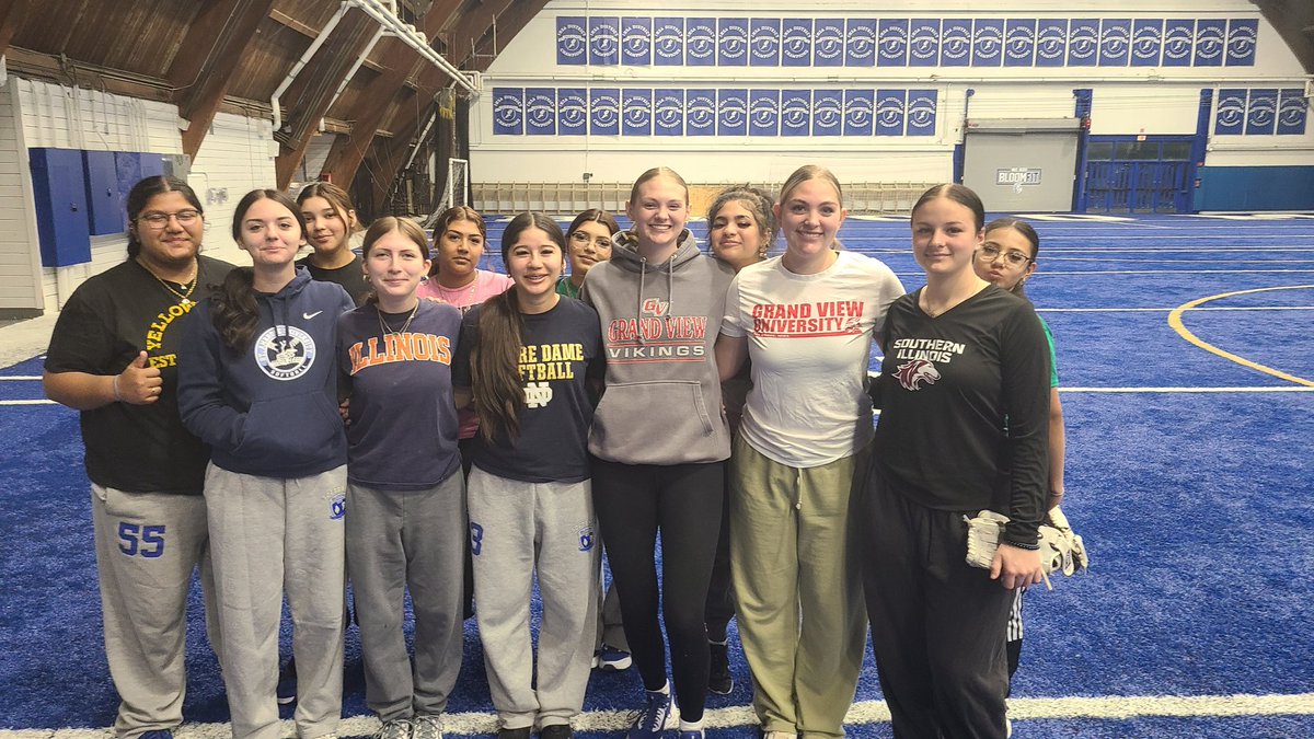 Bloom Twp Softball (@bloom_twp) on Twitter photo Rise n Grind! Yesterday, the much anticipated game 3 vs SAC rival Kankakee was ppd. This morning, we were back in the lab. Another AM practice before school shows this group is dedicated, disciplined, and determined 💪🏽🥎 #DecisionDay #CollegeTheme <a href="/BloomTwpSports/">Bloom Township Athletics</a> <a href="/DrNavarre/">Supt. Lenell Navarre</a> Rise n Grind! Yesterday, the much anticipated game 3 vs SAC rival Kankakee was ppd. This morning, we were back in the lab. Another AM practice before school shows this group is dedicated, disciplined, and determined 💪🏽🥎 #DecisionDay #CollegeTheme <a href="/BloomTwpSports/">Bloom Township Athletics</a> <a href="/DrNavarre/">Supt. Lenell Navarre</a>