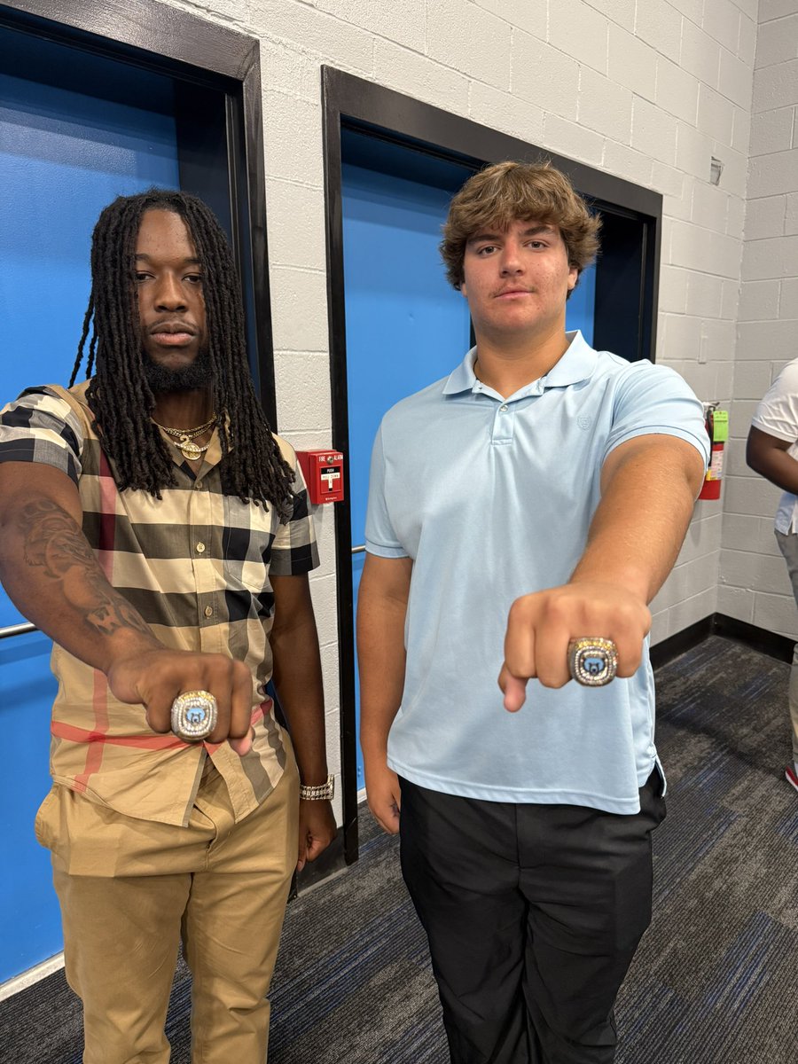 Luke Thayer tweet media