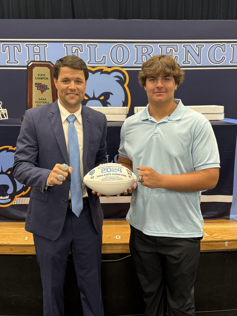 Luke Thayer tweet media