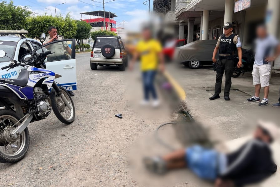 PoliciaEcuador's tweet photo. NEUTRALIZAMOS A IMPLICADO EN INTENTO DE ROBO A MANO ARMADA 

El inmediato accionar de un servidor policial, que ante la amenaza de un intento de robo por un sujeto con arma de fuego en el Distrito Santa Rosa, #ElOro, permitió que el antisocial sea neutralizado mediante el #UsoLegítimoDeLaFuerza, siendo herido en una de sus piernas.

Como indicio se encuentra un arma de fuego.

#PolicíaEcuador
#NuestraMisiónSigueIntacta