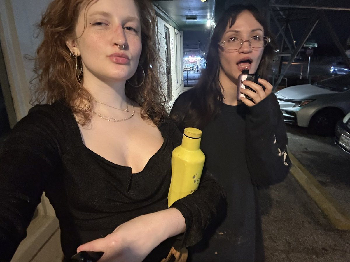 wertrot's tweet photo. What even IS twitter https://t.co/sRlVvfc2vG