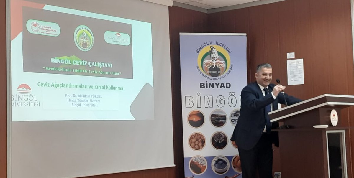 ayuksel12's tweet photo. @bingoledu2007  Üniversitesi Ziraat fakültesi, Bingöl ili ve ilçeleri sosyal yardımlaşma ve kültür Derneği (Binyad) ile Bingöl İl Tarım ve Orman Müdürlüğü işbirliğiye düzenlenen “Bingöl Ceviz Çalıştayı” programı başarılı bir şekilde tamamlandı. Emeği geçenlere teşekkürler. https://t.co/lyOl30UmsV